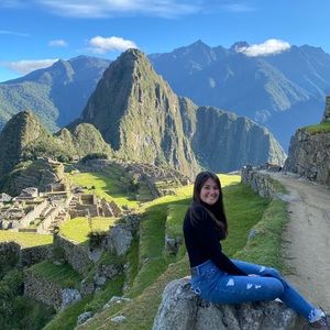 Meet your Posher, Valerie